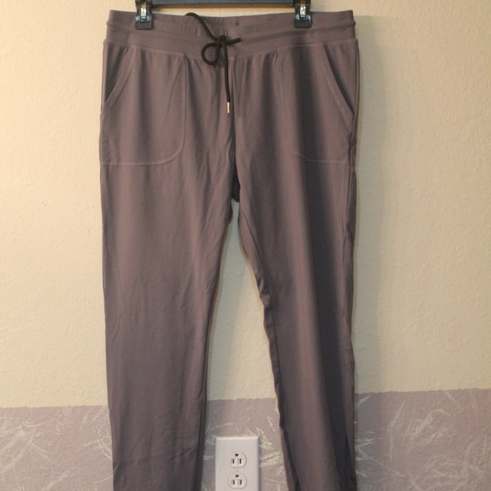 Zyia Women's Joggers
